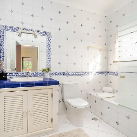 Feriehus Whome | Exclusive & Private 4-bed Family Holiday *