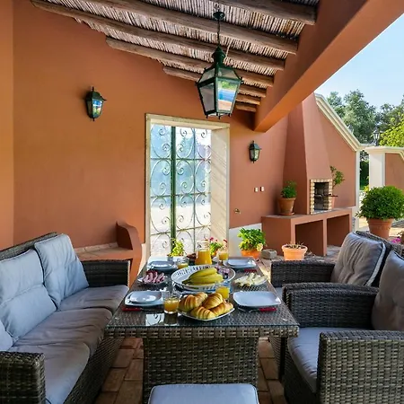 Whome | Exclusive & Private 4-bed Family Holiday * Corotelo