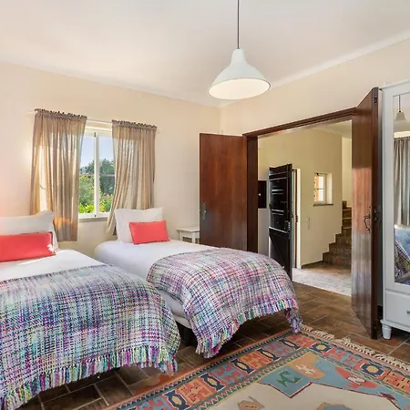 Casa de Férias Whome | Exclusive & Private 4-bed Family Holiday