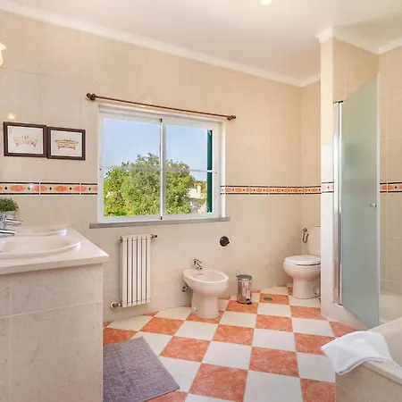 Whome | Exclusive & Private 4-bed Family Holiday Casa de Férias *